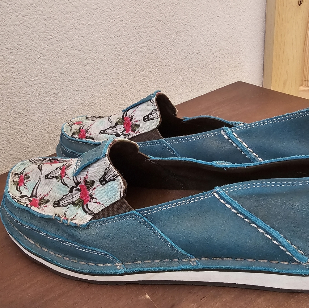 Ariat Women's Teal and White Casual Shoes - Picture 3 of 6